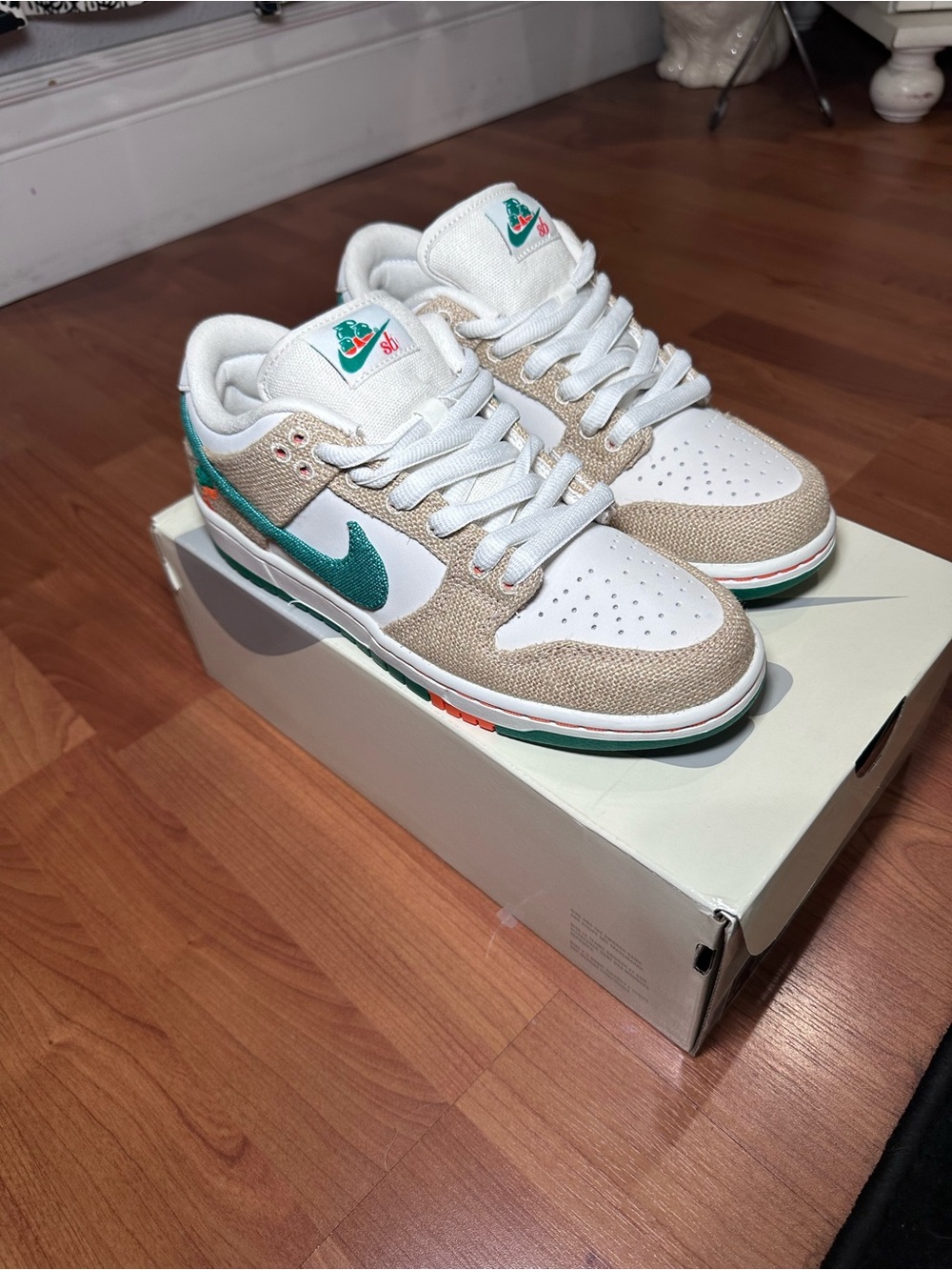 Nike x Jarrtirs sb dunks size 7